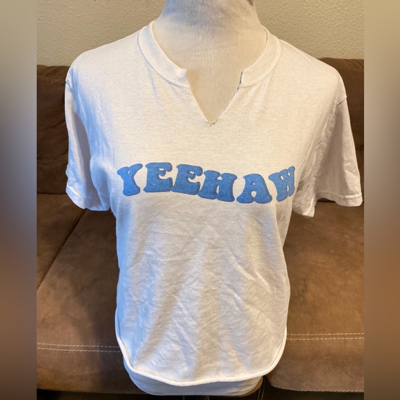 Yeehaw Custom Crop Top Western Style T-shirt Women’s Size Medium with V-Neck - Picture 3 of 7